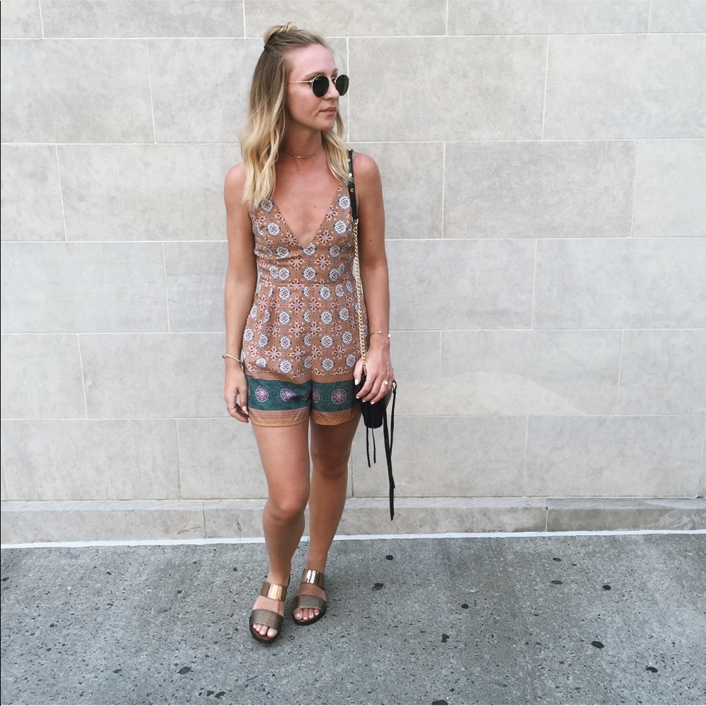 Like new ✨ Patterned Romper